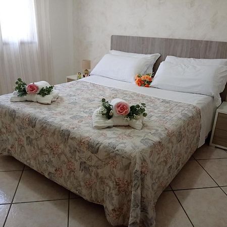 Depandance Con Piscina In Uso In Esclusivo In B&B サンタントーニオ・アバーテ エクステリア 写真