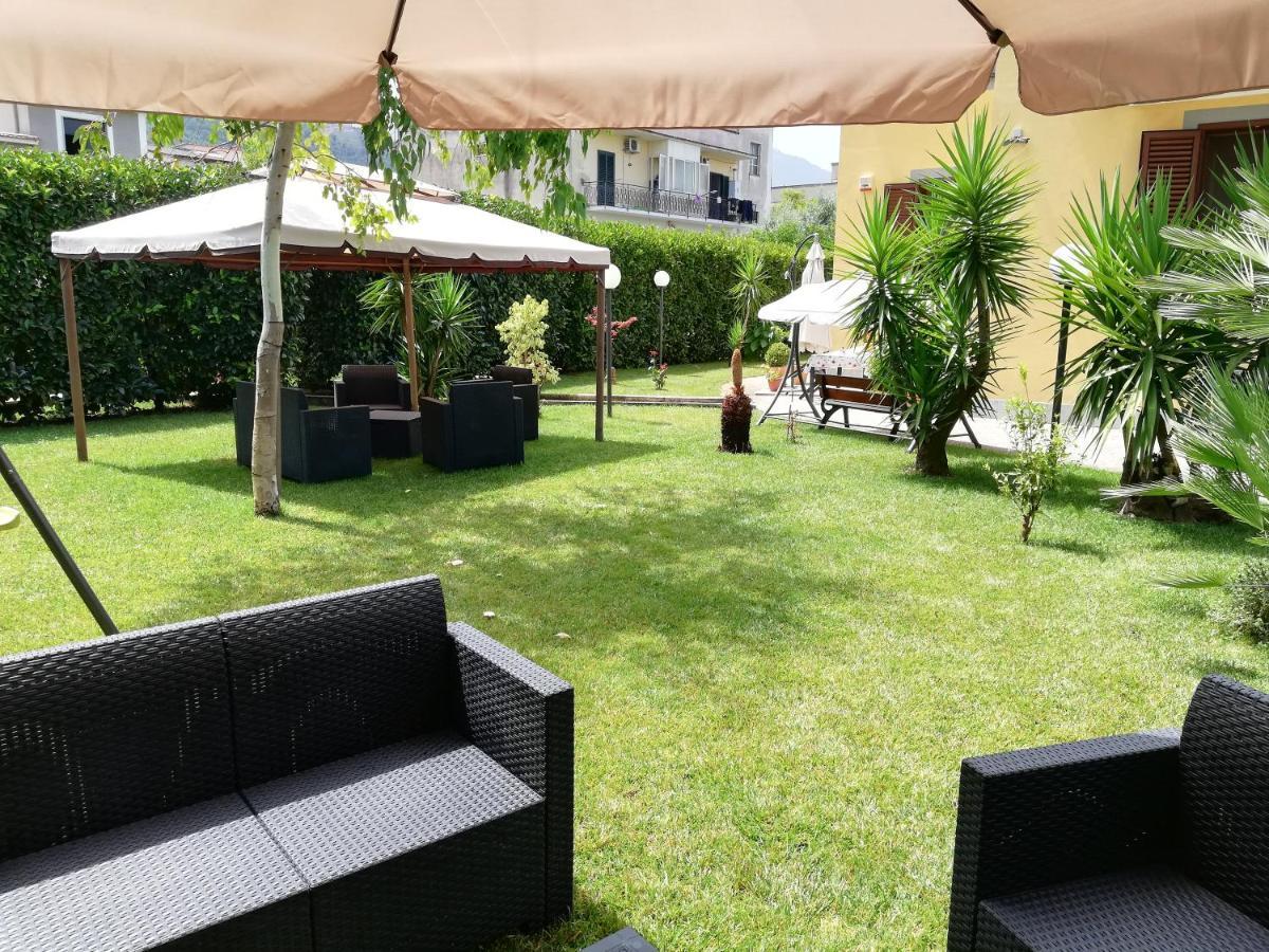 Depandance Con Piscina In Uso In Esclusivo In B&B サンタントーニオ・アバーテ エクステリア 写真