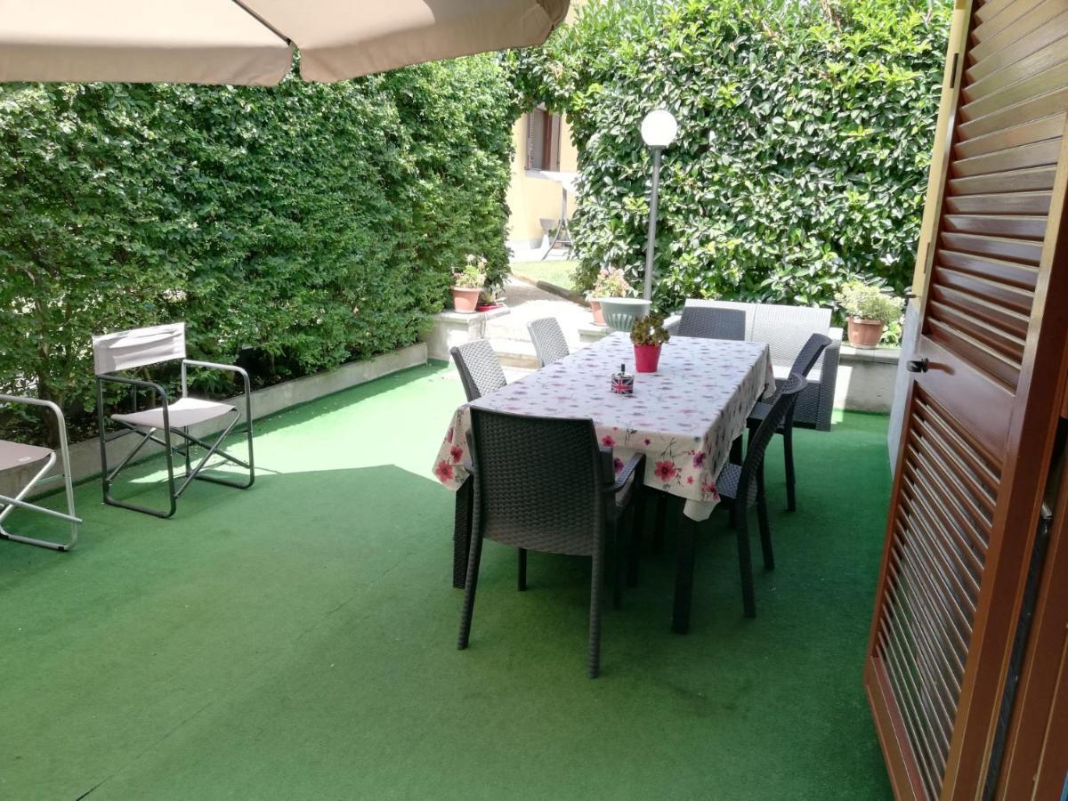 Depandance Con Piscina In Uso In Esclusivo In B&B サンタントーニオ・アバーテ エクステリア 写真