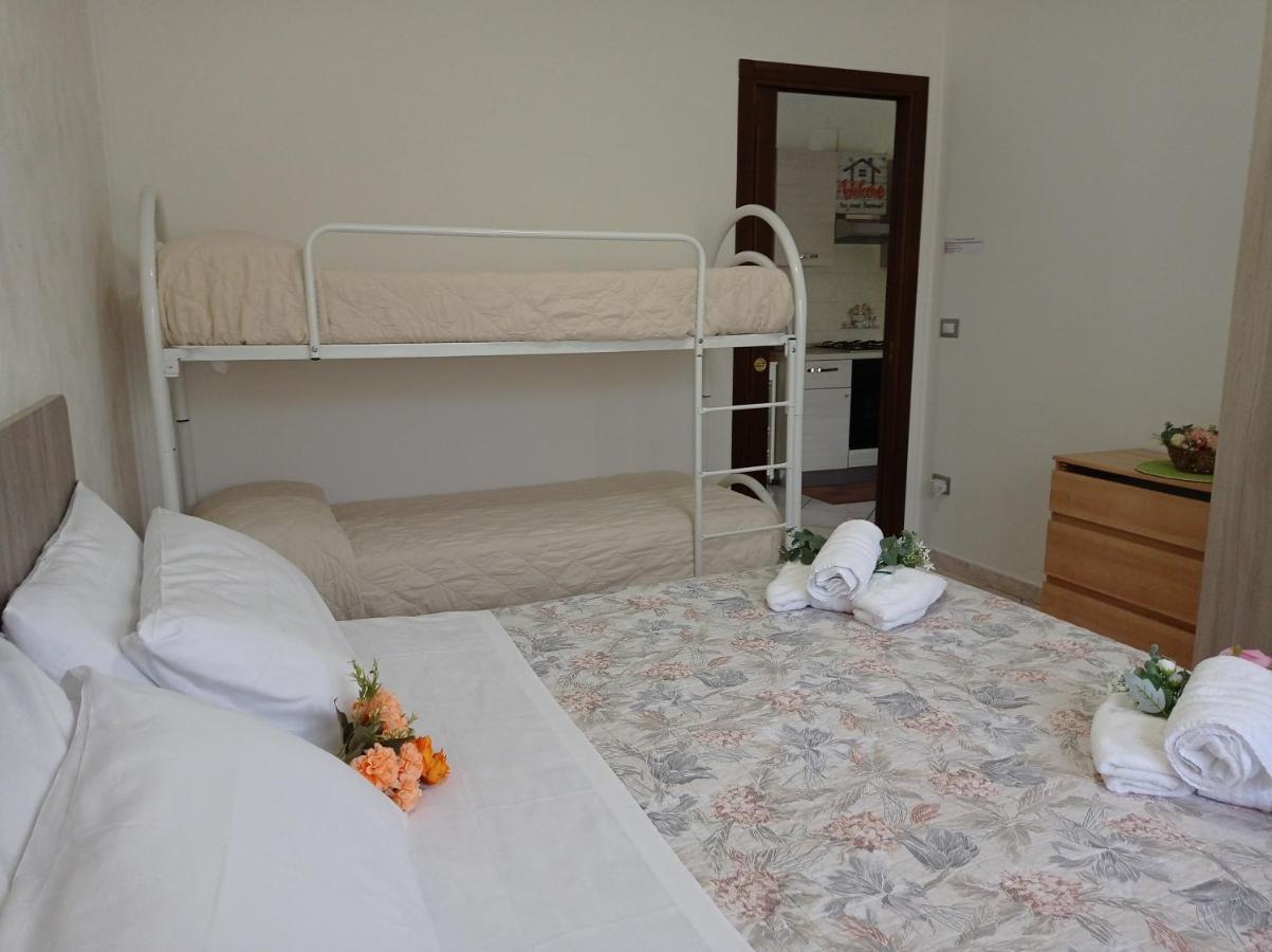 Depandance Con Piscina In Uso In Esclusivo In B&B サンタントーニオ・アバーテ エクステリア 写真