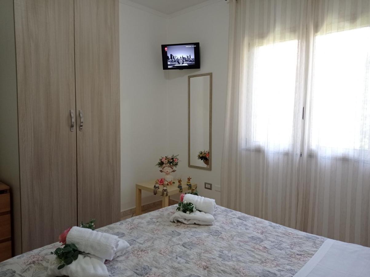 Depandance Con Piscina In Uso In Esclusivo In B&B サンタントーニオ・アバーテ エクステリア 写真