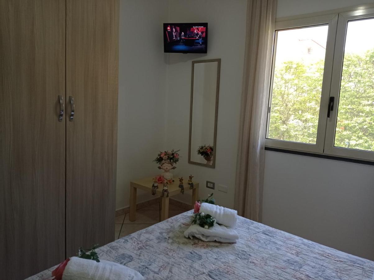 Depandance Con Piscina In Uso In Esclusivo In B&B サンタントーニオ・アバーテ エクステリア 写真