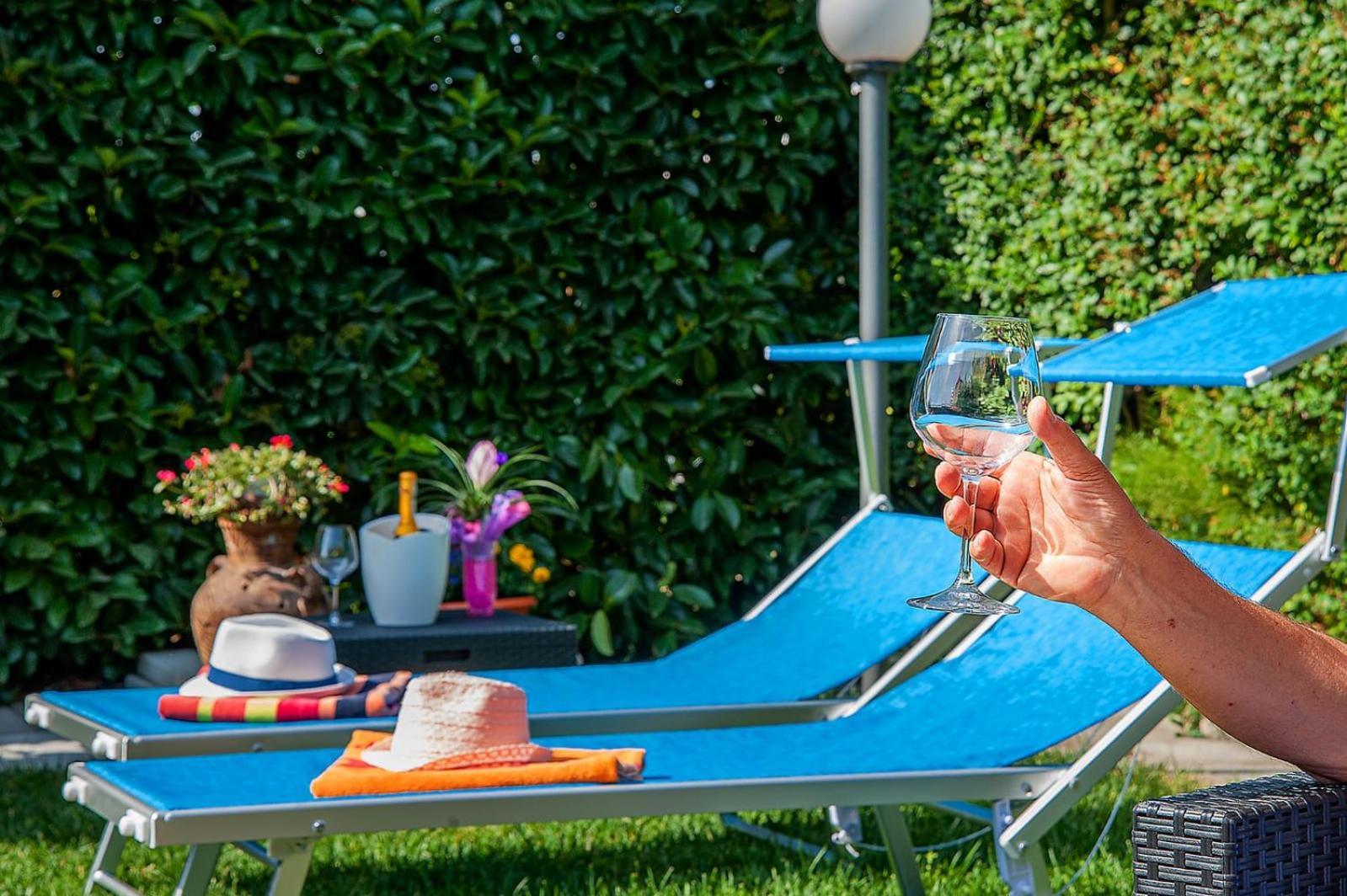 Depandance Con Piscina In Uso In Esclusivo In B&B サンタントーニオ・アバーテ エクステリア 写真